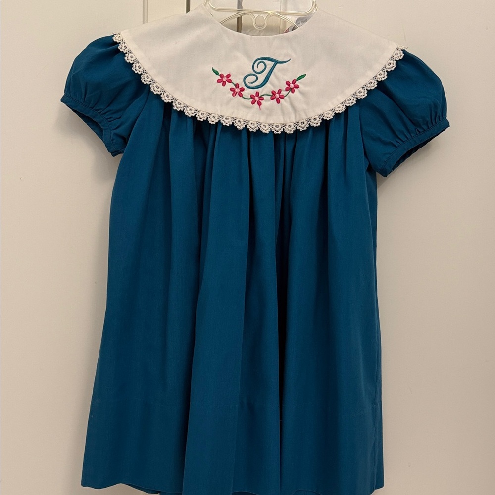 Vintage 90s Size 2 Carolina Classics Dress with “T” Embroidery Collar